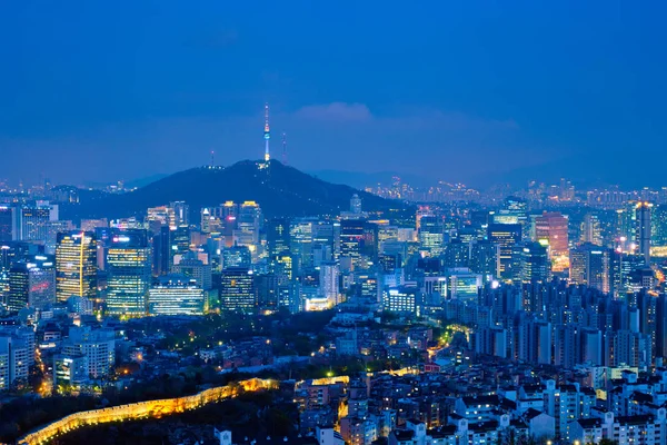 Séoul skyline dans la nuit, Corée du Sud. — Photo