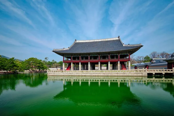 Gyeonghoeru Pavillon königlicher Bankettsaal im gyeongbokgung Palast, seoul — Stockfoto