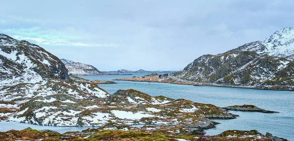 Panoráma a norvég fjord, Lofoten-szigetek, Norvégia — Stock Fotó