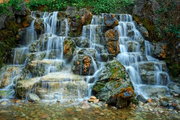Mały wodospad, Kaskada — Zdjęcie stockowe