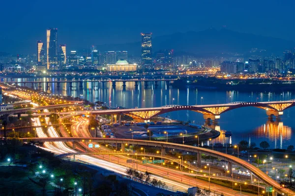 Seoul stadsgezicht in twilight, Zuid-Korea. — Stockfoto