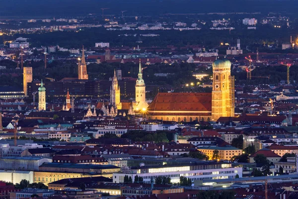 Ночной вид с воздуха на Мюнхен, Германия — стоковое фото