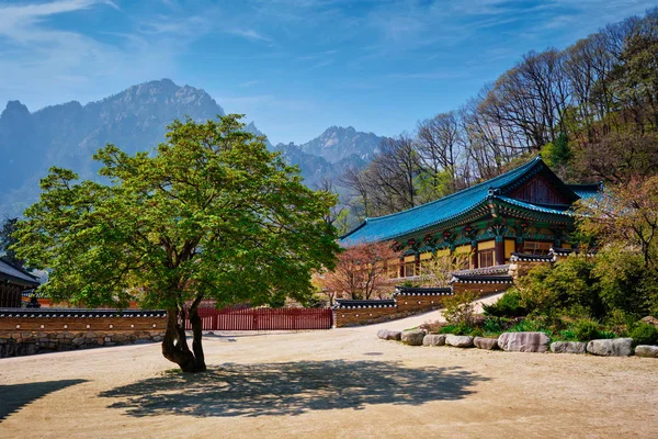 Sinheungsa Tempel im Seoraksan Nationalpark, seoraksan, Südkorea — Stockfoto