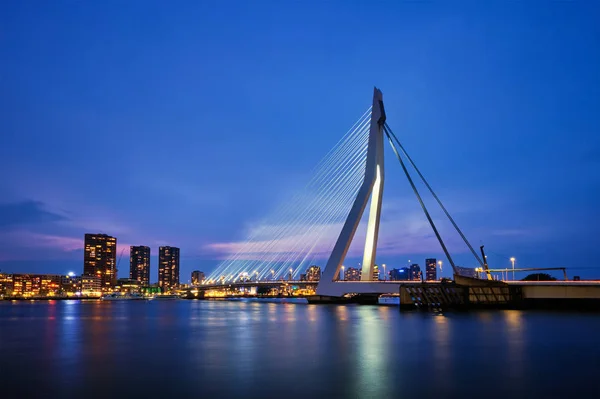 Erasmus Bridge, Rotterdam, Nederländerna — Stockfoto