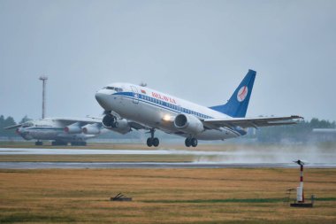 Minsk, Belarus 'taki Minsk Ulusal Havaalanı' ndaki uçak.