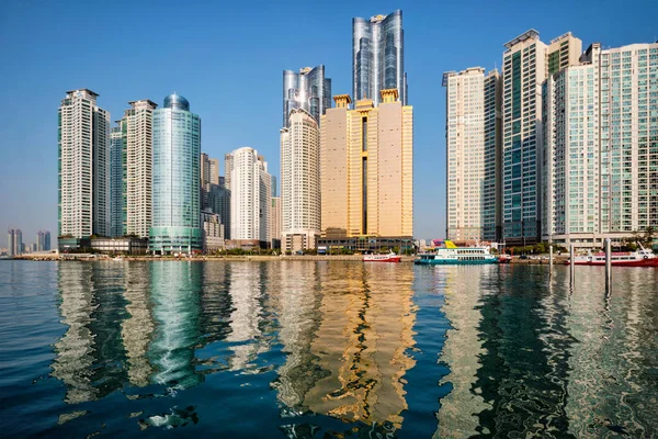Hochhäuser der Meeresstadt in Busan, Südkorea — Stockfoto