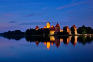 Litvanya, Galve Gölü 'ndeki Trakai Adası Kalesi