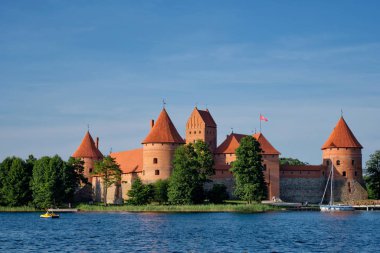 Litvanya, Galve Gölü 'ndeki Trakai Adası Kalesi