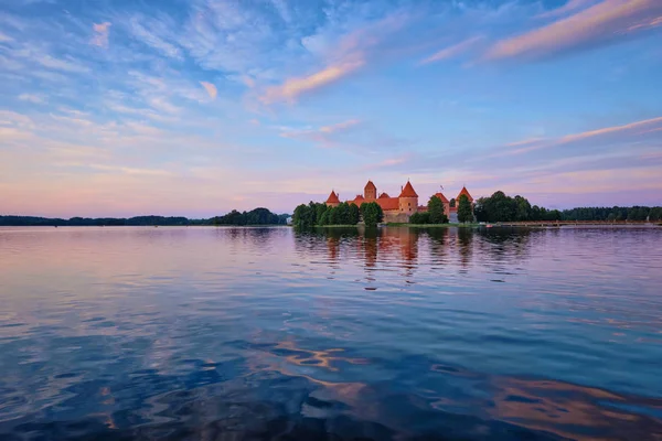 Trakai Island Castle in Lake Galve, Litouwen — Stockfoto