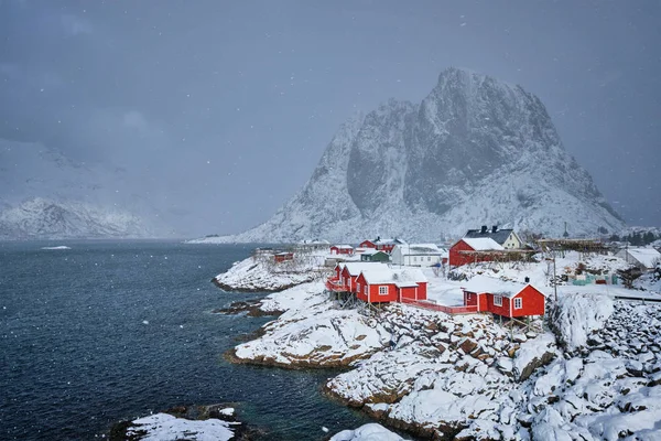 Рыболовецкий поселок Хамной на Лофских островах, Норвегия — стоковое фото