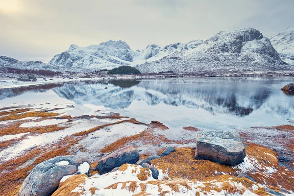 Fiordo en invierno, Noruega — Foto de Stock