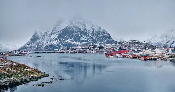 Reine fiskeläge, Norge — Stockfoto