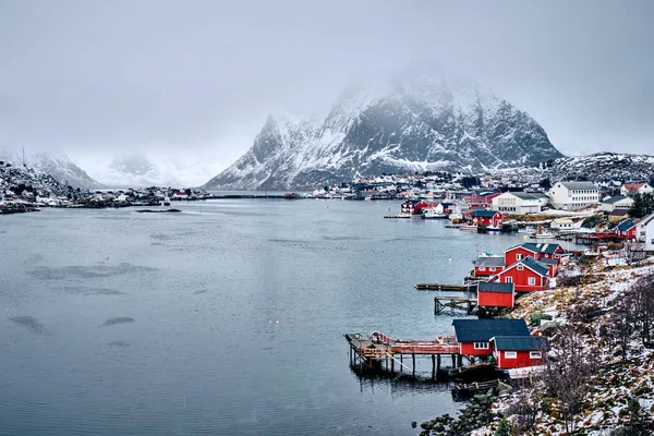 Reine balıkçı köyü, Norveç — Stok fotoğraf