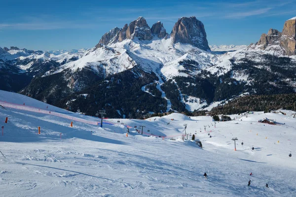 Estación de esquí en Dolomites, Italia — Foto de Stock
