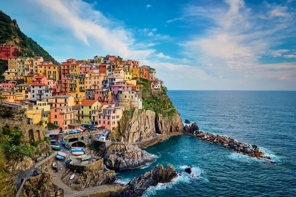 Günbatımında Manarola Köyü, Cinque Terre, Liguria, İtalya