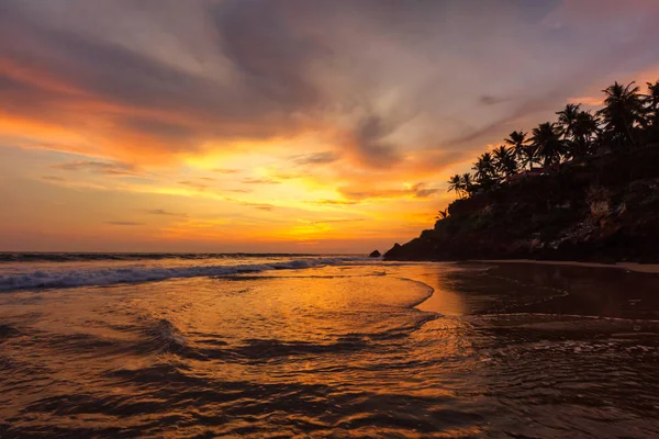 Zachód słońca na plaży Varkala, Kerala, Indie — Zdjęcie stockowe