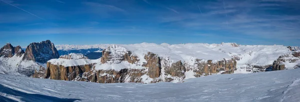 Estación de esquí en Dolomites, Italia — Foto de Stock