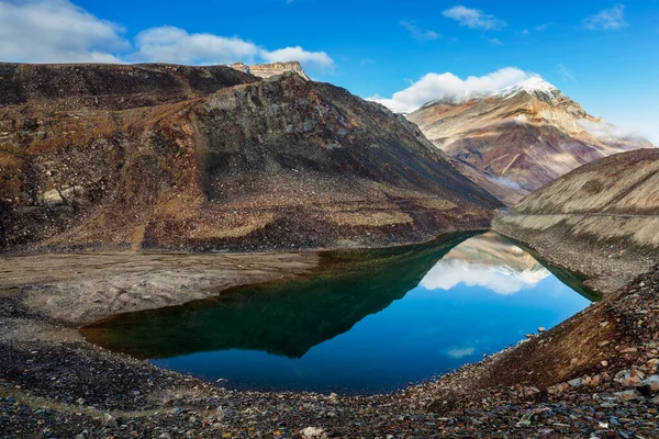Suraj Tal lake, Himachal Pradesh, India — Stock Photo, Image