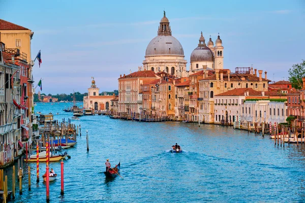 Panorama of Venice Grand Canal and Santa Maria della Salute church on sunset — Stock Photo, Image