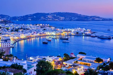 Tekneleri, Cyclades adaları ve Yunanistan 'daki Mykonos Adası limanı