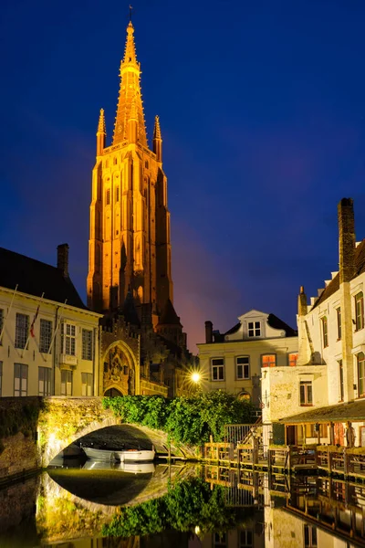 Εκκλησία της Παναγίας και του καναλιού. Brugge Bruges, Βέλγιο — Φωτογραφία Αρχείου