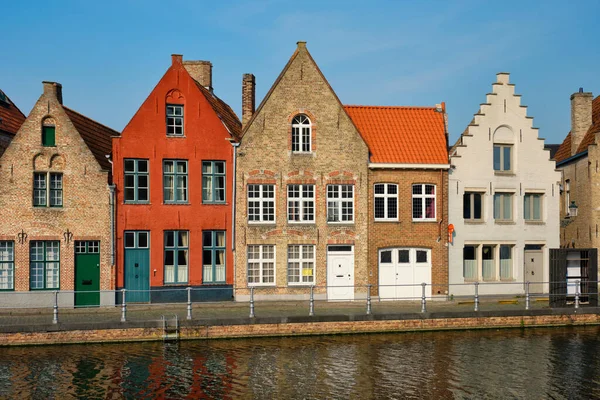 运河和老房子Bruges Brugge，比利时 — 图库照片