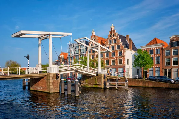 Gravestenenbrug most v Haarlem, Nizozemsko — Stock fotografie