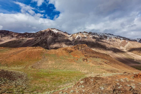 हिमालयातील हिमालयाचा लँडस्केप — स्टॉक फोटो, इमेज