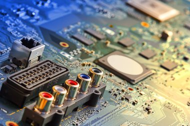 Elektronik devre kartı kapanıyor.