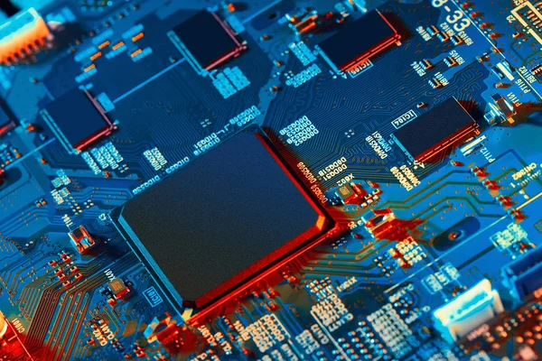 Elektronik devre kartı kapanıyor.