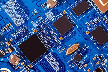 Elektronik devre kartı kapanıyor.