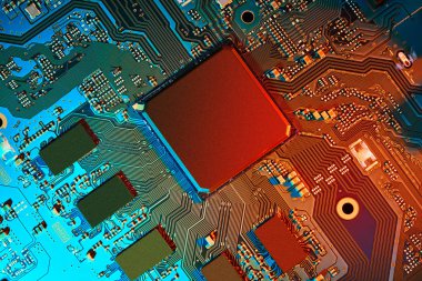 Elektronik devre kartı kapanıyor.