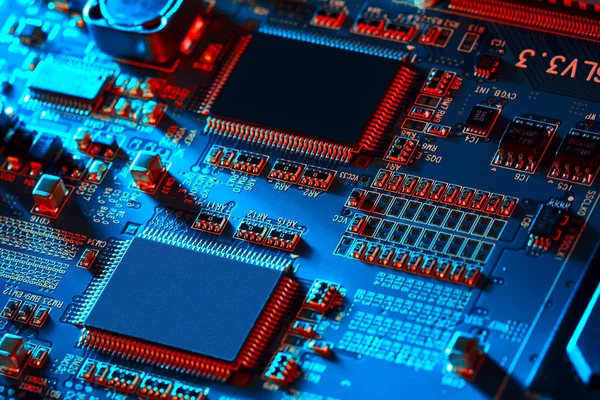 Elektronik devre kartı kapanıyor.