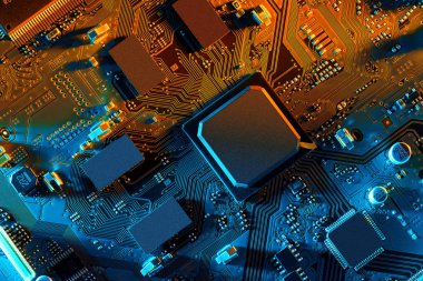 Elektronik devre kartı kapanıyor.