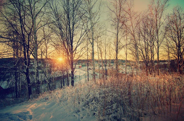 Puesta de sol de invierno desde la colina —  Fotos de Stock