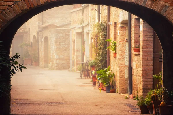 San Quirico dorcia město ulice — Stock fotografie