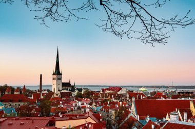 Tallinn 'de günbatımı