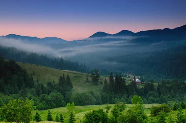 Cárpatos Montanhas Verão Paisagem Vintage Hipster Fundo Natural — Fotografia de Stock