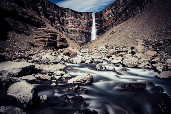 Hengifoss Cascade en Islande — Photo