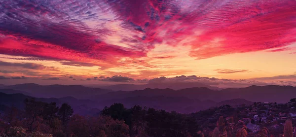 Paisagem de montanha incrível — Fotografia de Stock