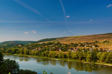 Dnister Nehri manzarası