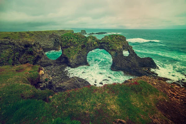 Gatklettur Arch, Island — Stockfoto
