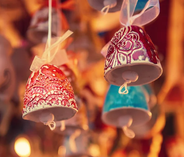 Souvenirglocken auf dem Markt — Stockfoto