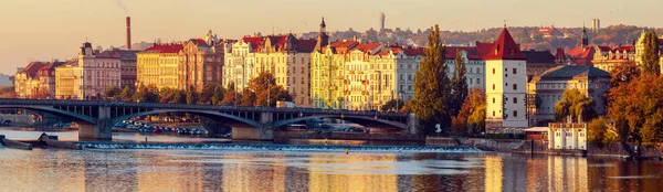 Praga al amanecer — Foto de Stock