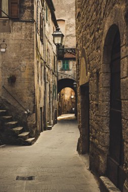 Pitigliano şehir sokağı