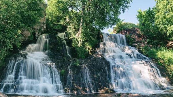 High mountain waterfall — Stock Photo, Image