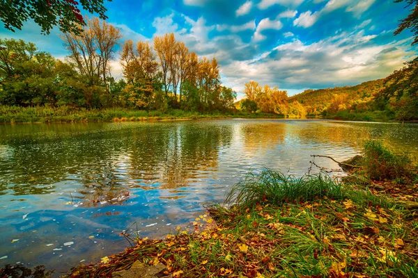 Güzel sonbahar manzarası — Stok fotoğraf