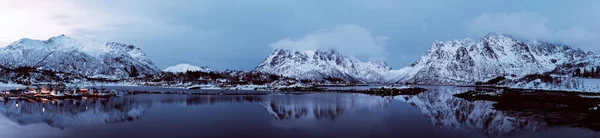 Zimní Norsko jezero — Stock fotografie