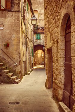 Pitigliano şehir sokağı