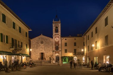 Tuscany Kasabası Geceleyin